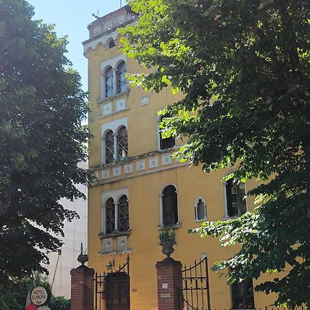 Hotel Europa Перуджа Екстериор снимка