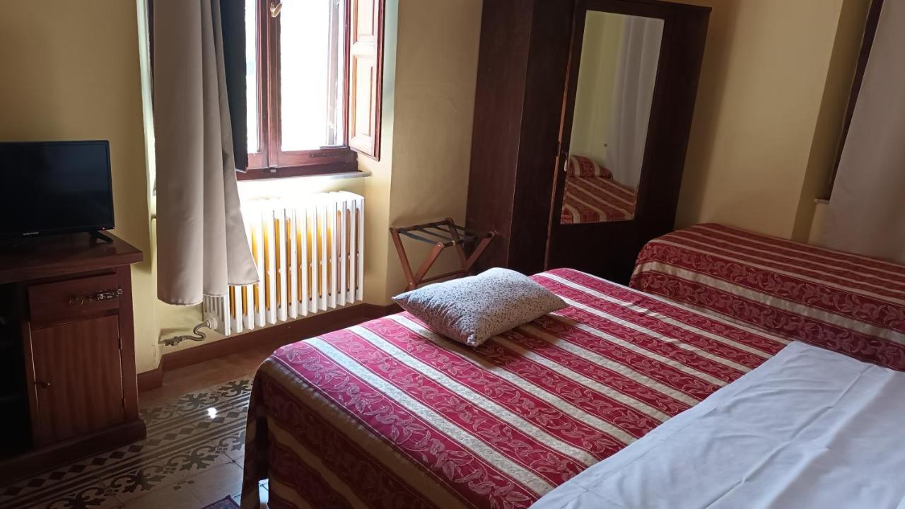 Hotel Europa Перуджа Екстериор снимка