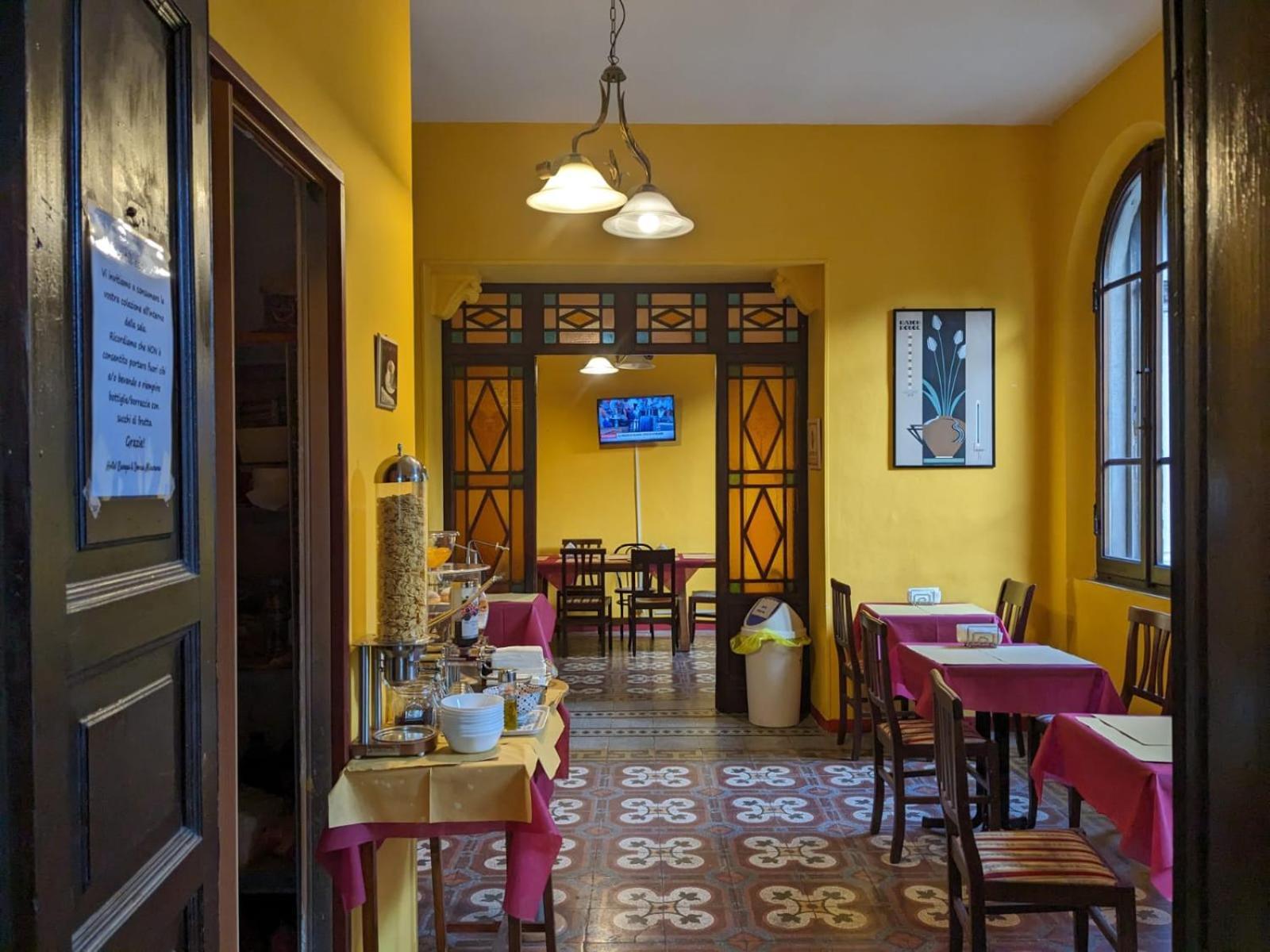 Hotel Europa Перуджа Екстериор снимка