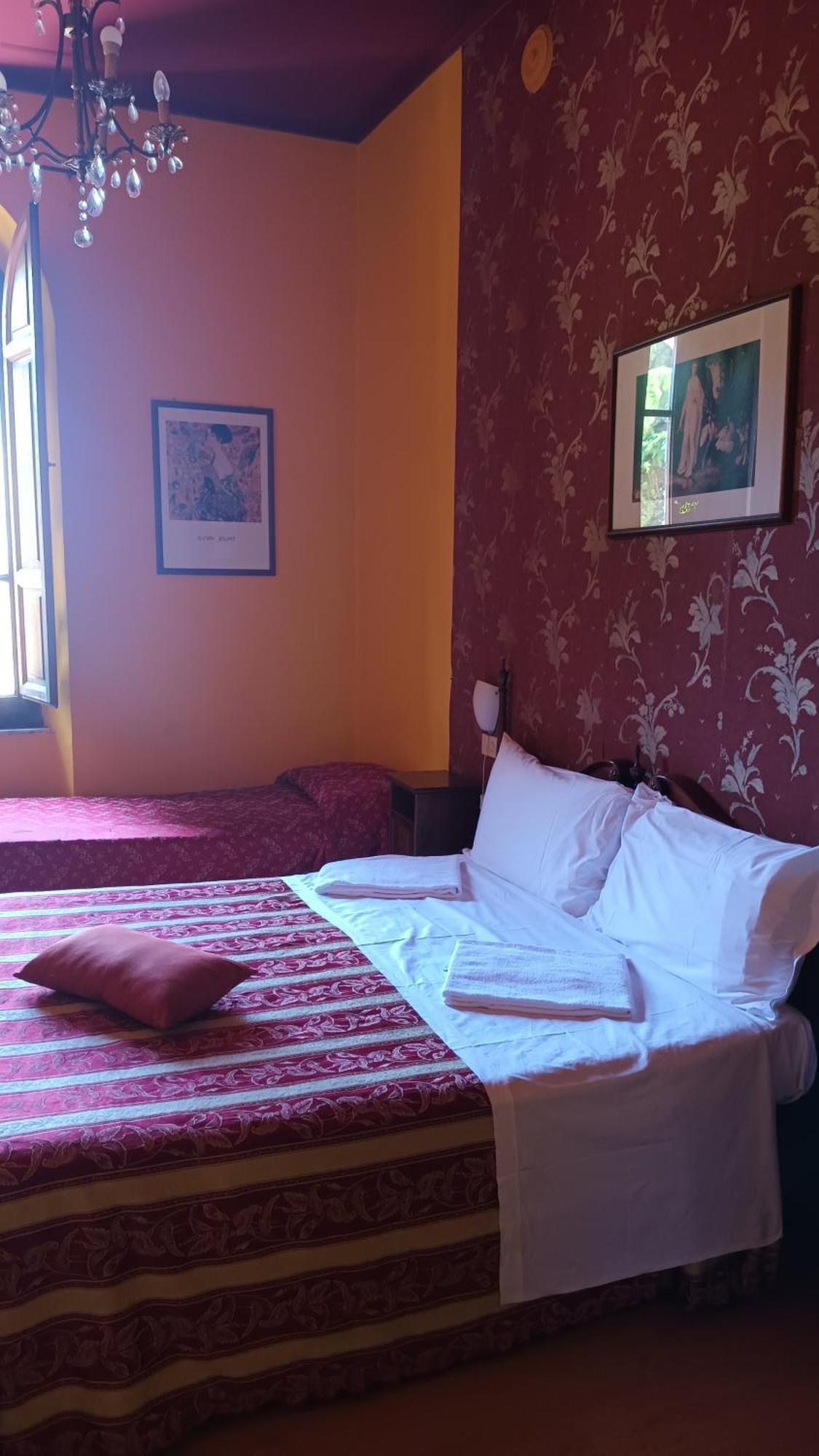 Hotel Europa Перуджа Екстериор снимка