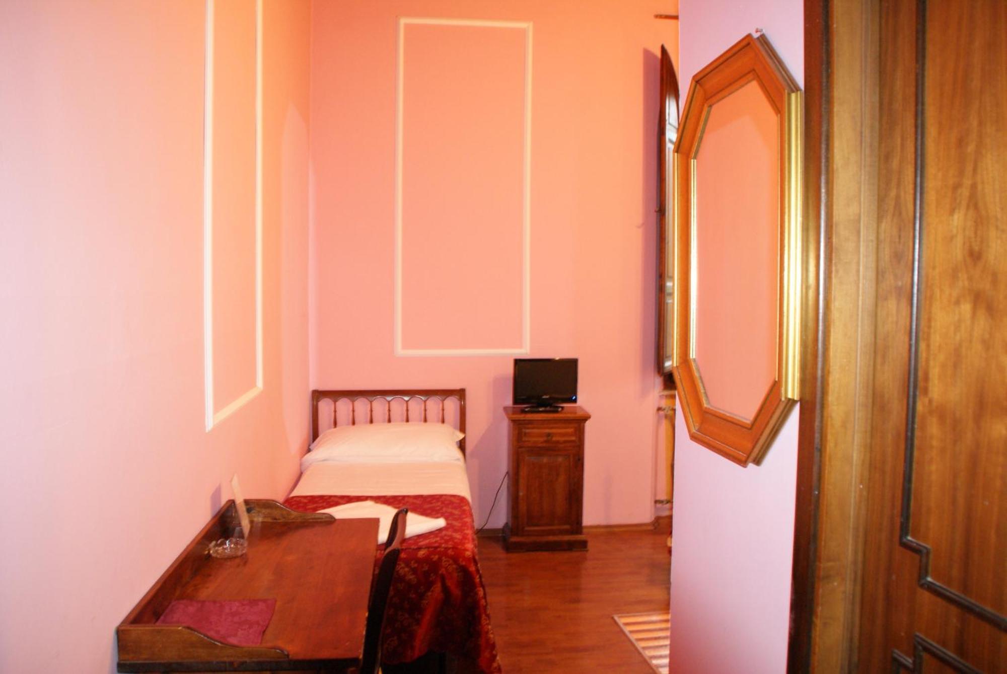 Hotel Europa Перуджа Екстериор снимка