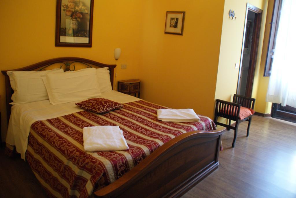 Hotel Europa Перуджа Екстериор снимка